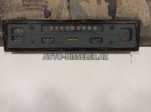 GAZ 24 cihazlar paneli (Piribor)